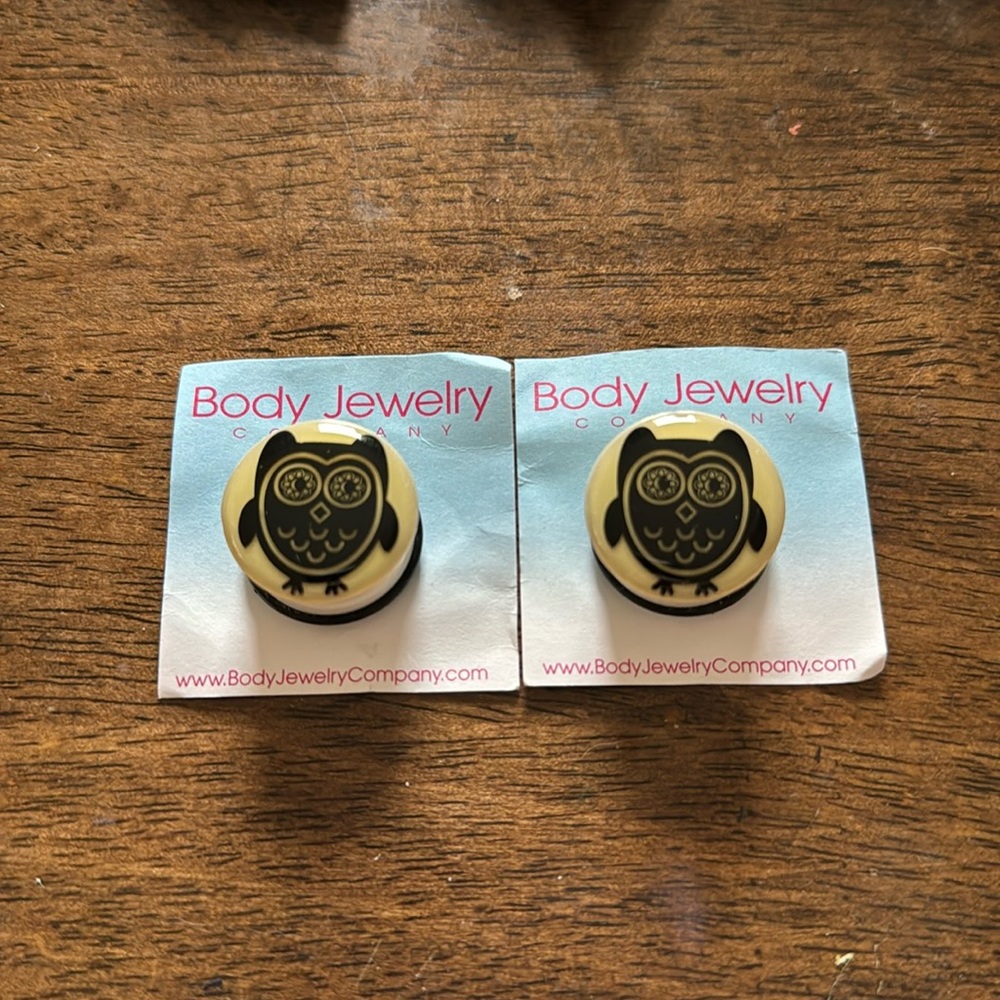 Owl plugs